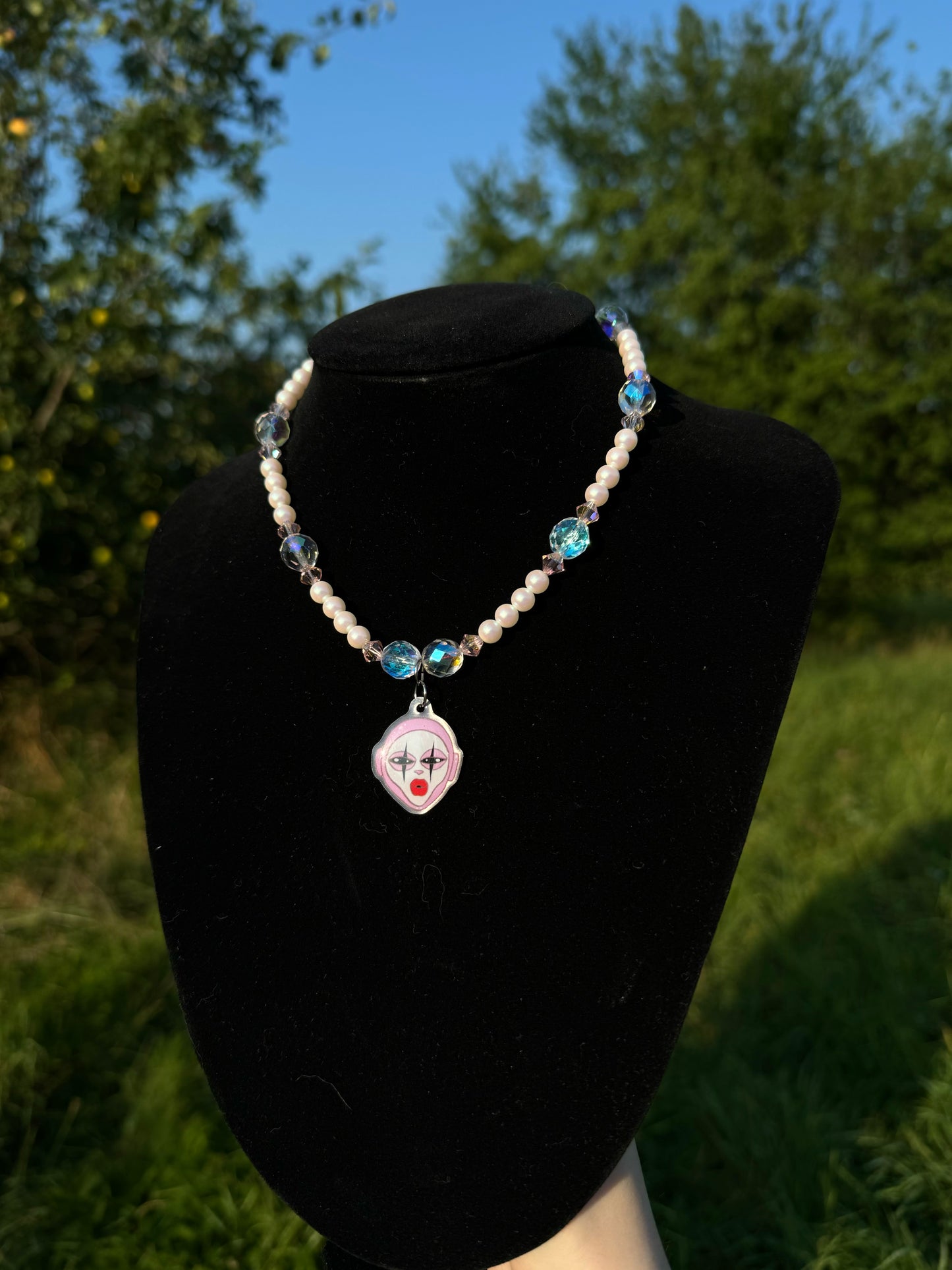 Ghoul beaded pink necklace (var.1)